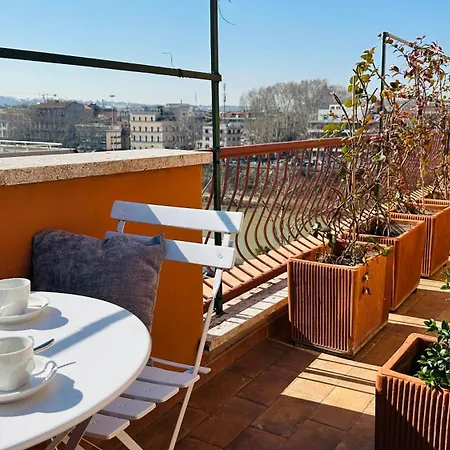 Bed and breakfast Terrazza Urania - Penthouse Terrace With 360 View Of