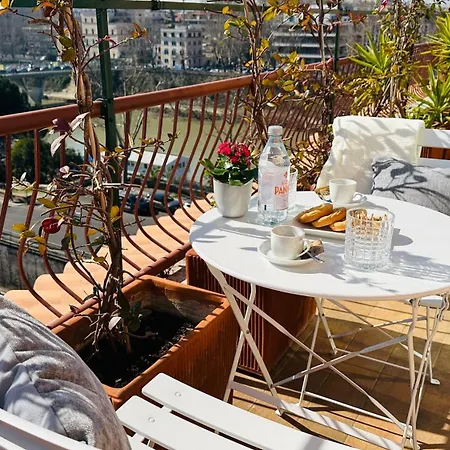 Terrazza Urania - Penthouse Terrace With 360 View Of Bed and breakfast 4*