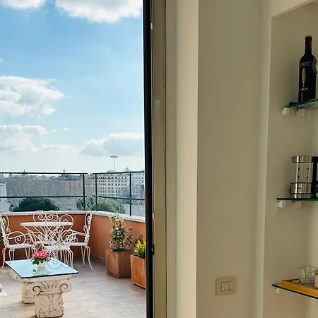 Terrazza Urania - Penthouse Terrace With 360 View Of Bed and breakfast