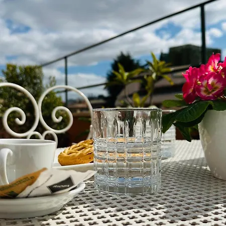 Terrazza Urania - Penthouse Terrace With 360 View Of Bed and breakfast Roma