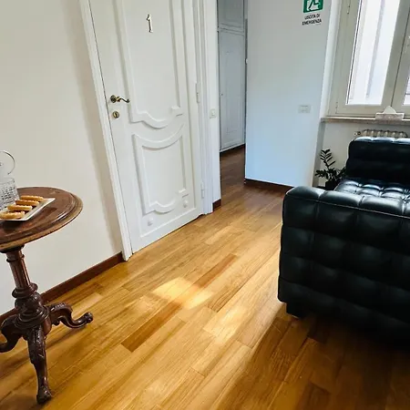 Terrazza Urania - Penthouse Terrace With 360 View Of Bed and breakfast Roma